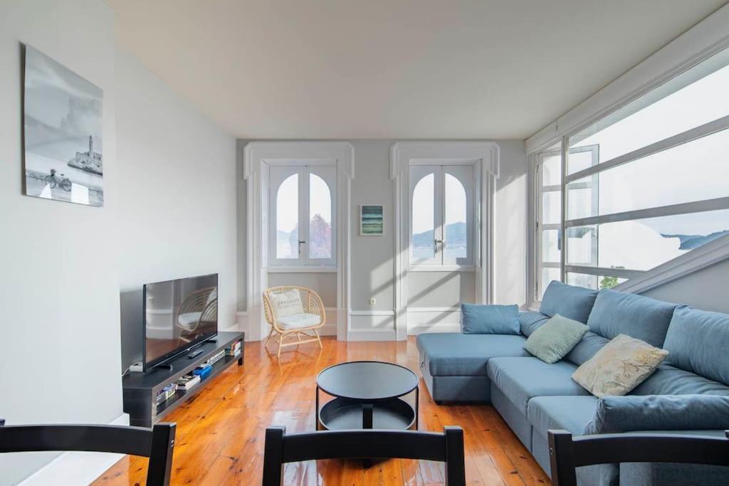 Centrico Atico Frente Al Mar Apartment Vigo Bagian luar foto